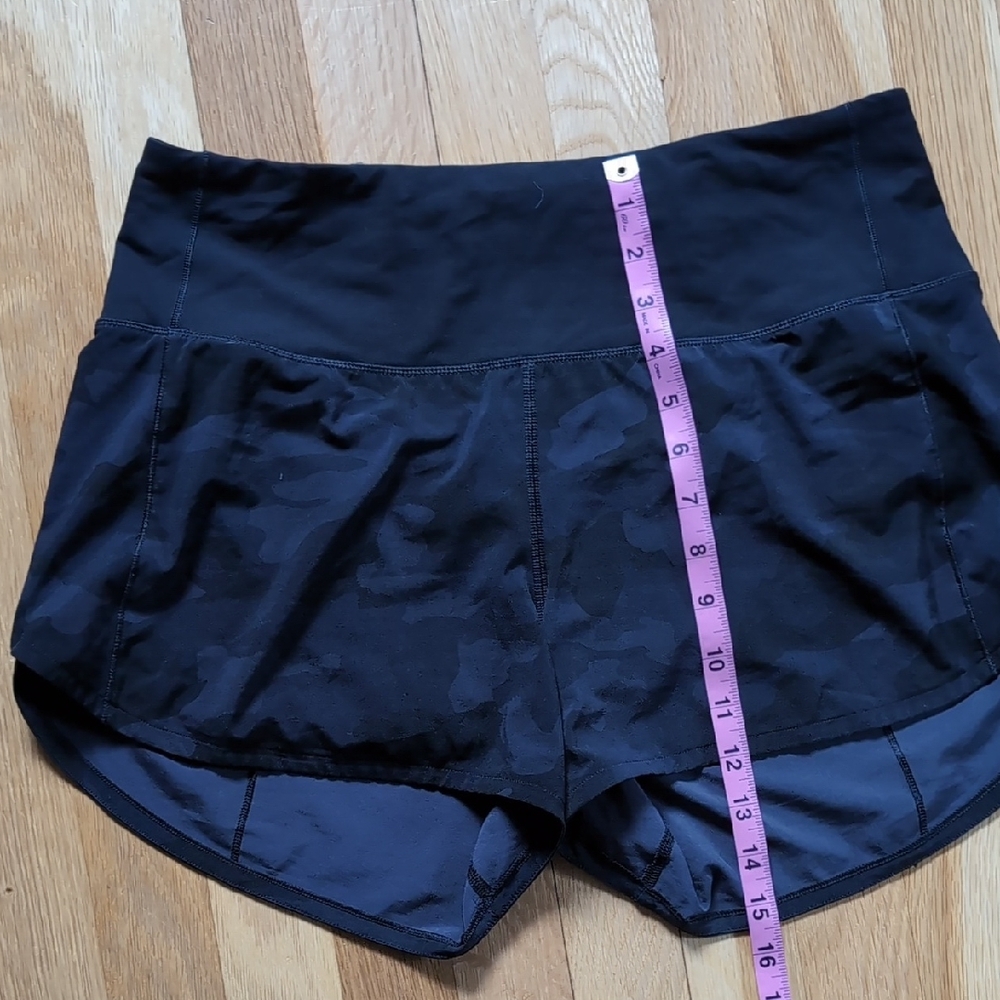 Lululemon Athletica Black Athletic Shorts with Stretchy Fabric